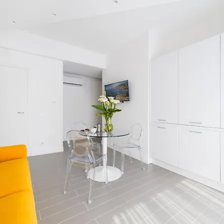 Wabi-sabi Flats * Sorrento